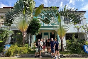 Singapore: Katong Local Food and City Highlights Tour