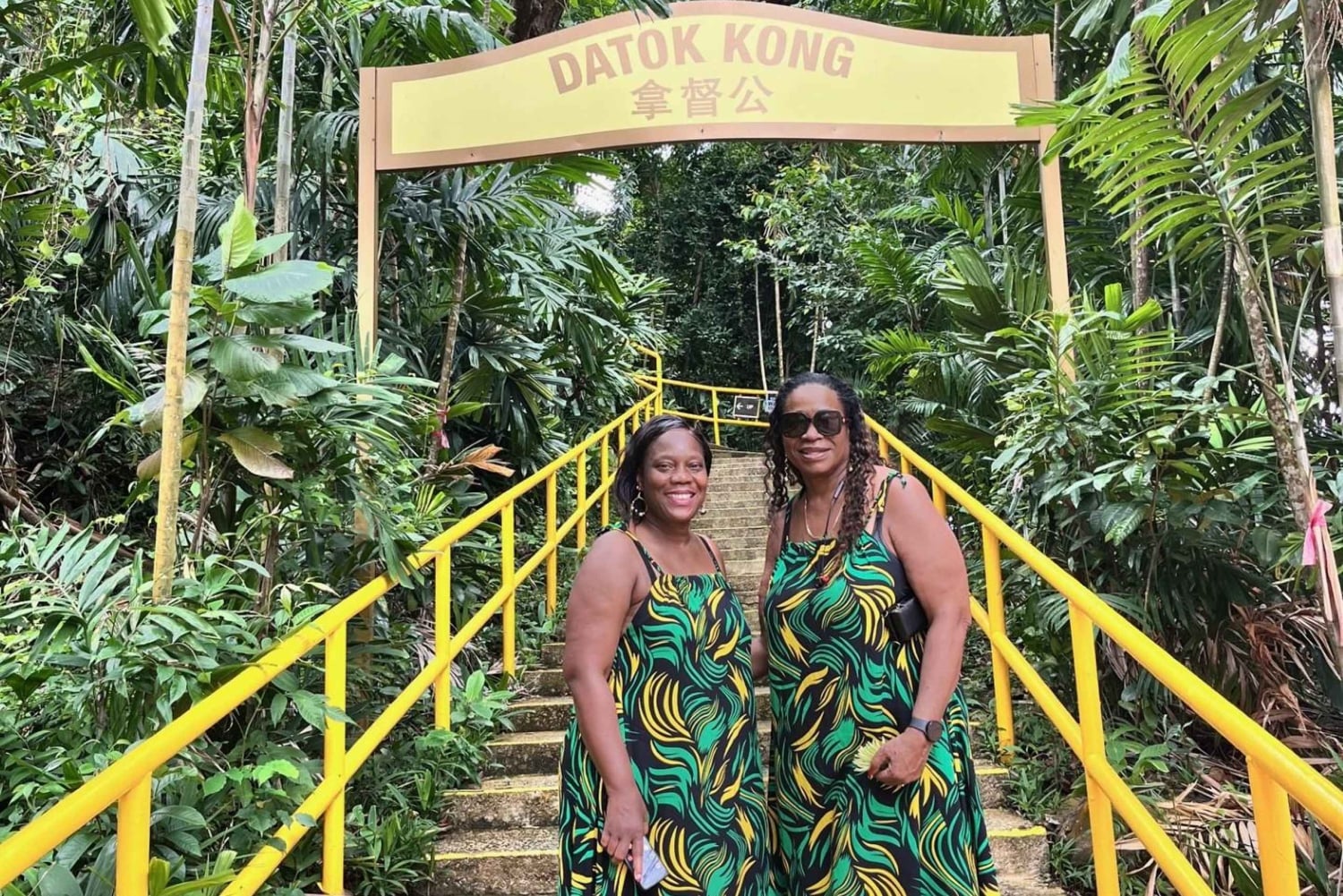 Singapore: Kusu Island Heritage Tour with Speedboat Ride