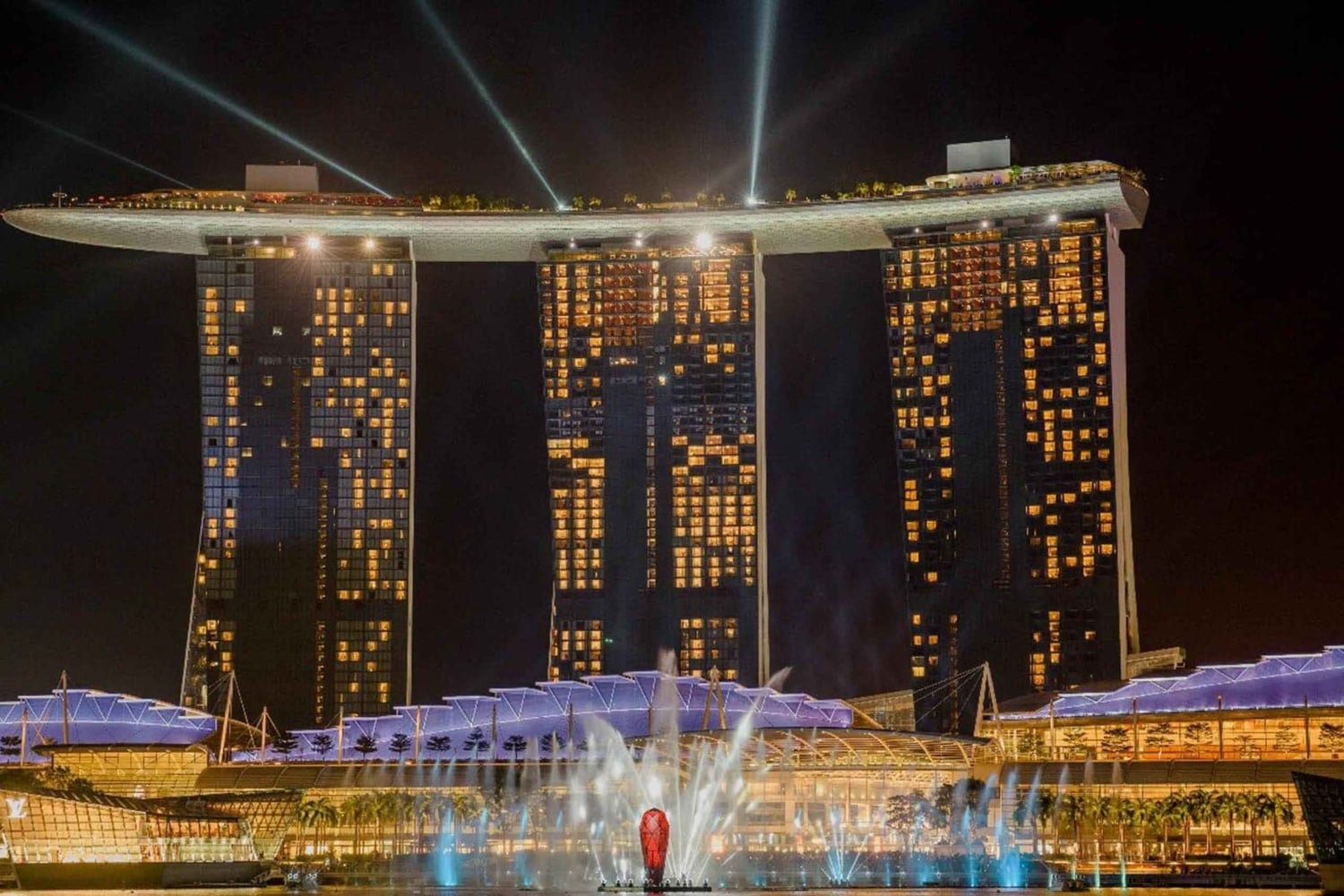 Singapore: Night Tour with River Cruise, SkyPark & Spectra
