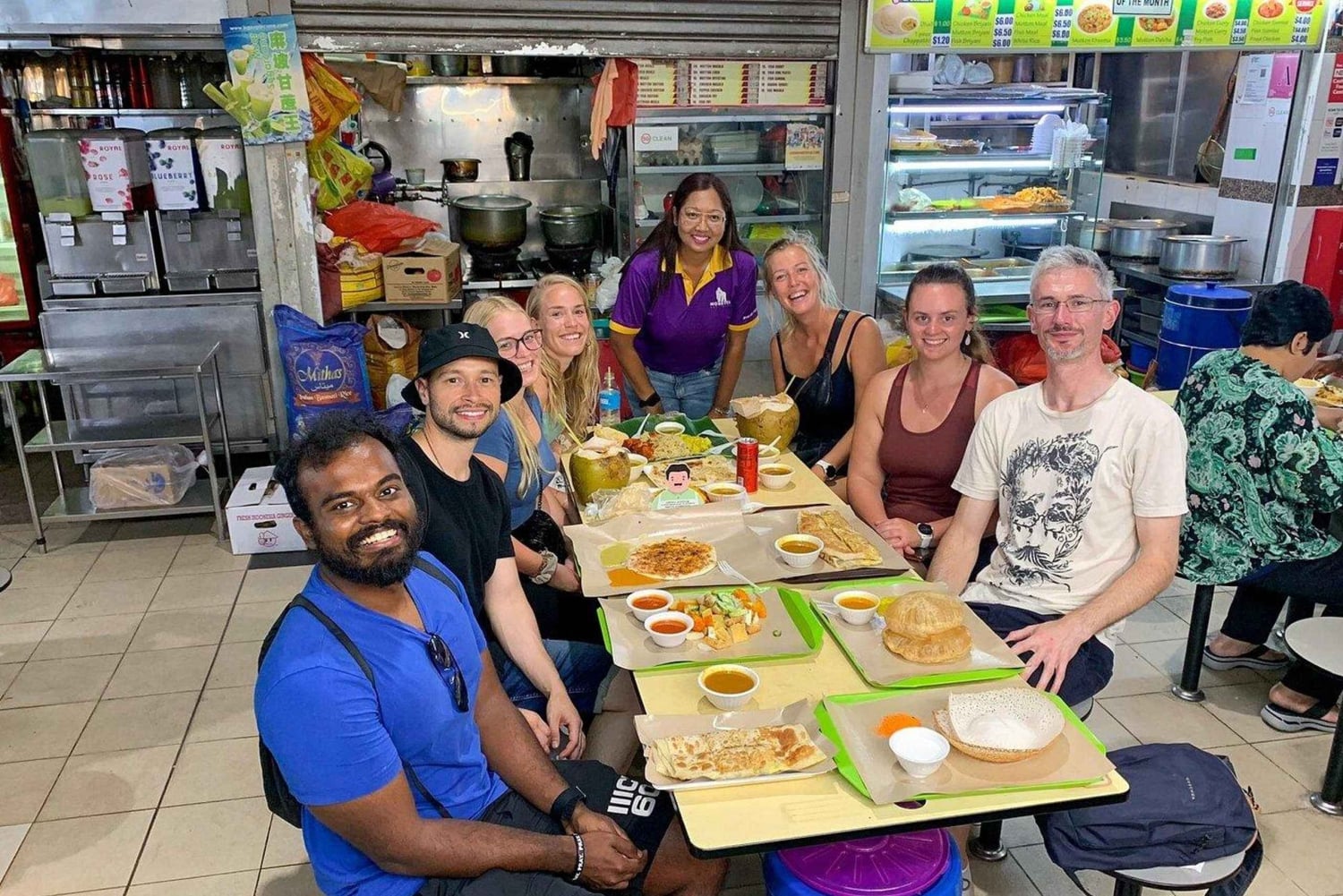 Singapur: prywatna wycieczka kulinarna i spacer po zabytkach z rejsem po rzece