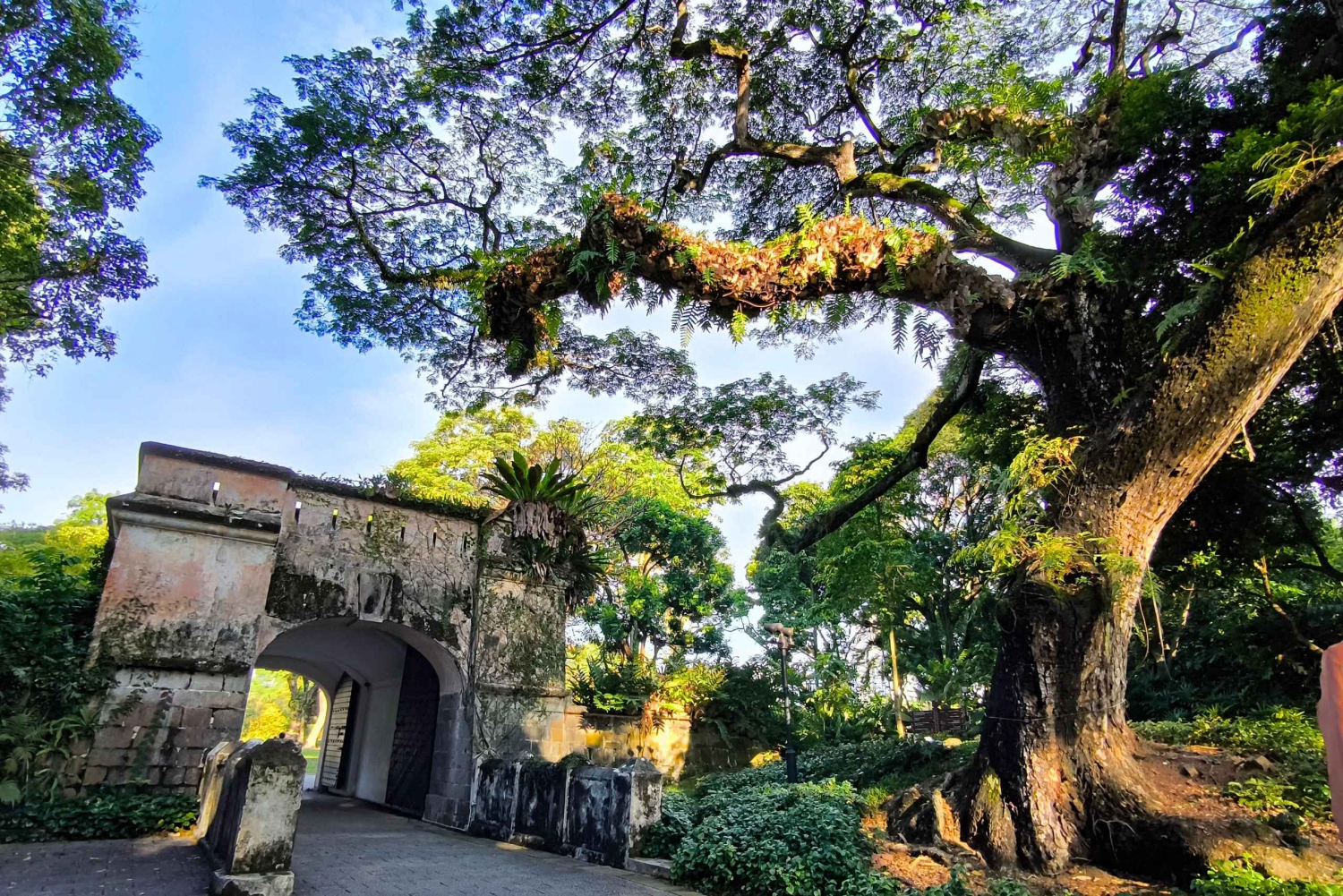 Singapore: Quayside Chronicles och Fort Canning Tales med lunch