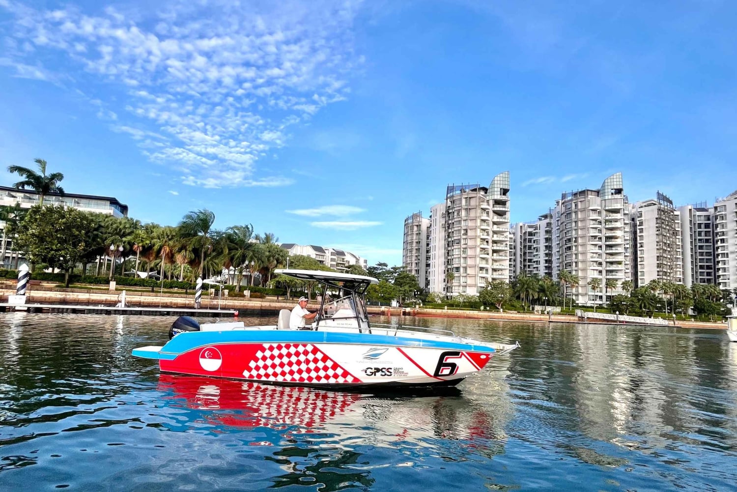 Singapore Speedboat Cruise & Marina Dining Combo