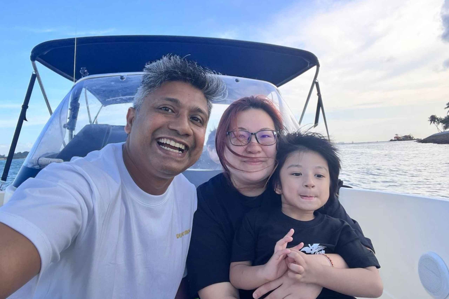 Singapore Speedboat Cruise & Marina Dining Combo