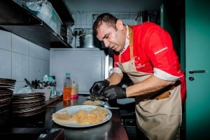 Singapore Stories Food Tour with 12+ Tastings