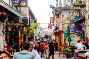 Singapore Stories Food Tour with 12+ Tastings