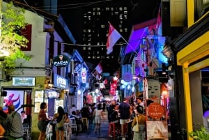 Singapore: Street Food & Ethnic Quarters Kick Scooter Tour