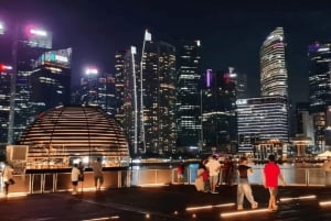 Singapur: Paseo en Crucero por el Río de la Puesta de Sol y Espectáculos de Luces