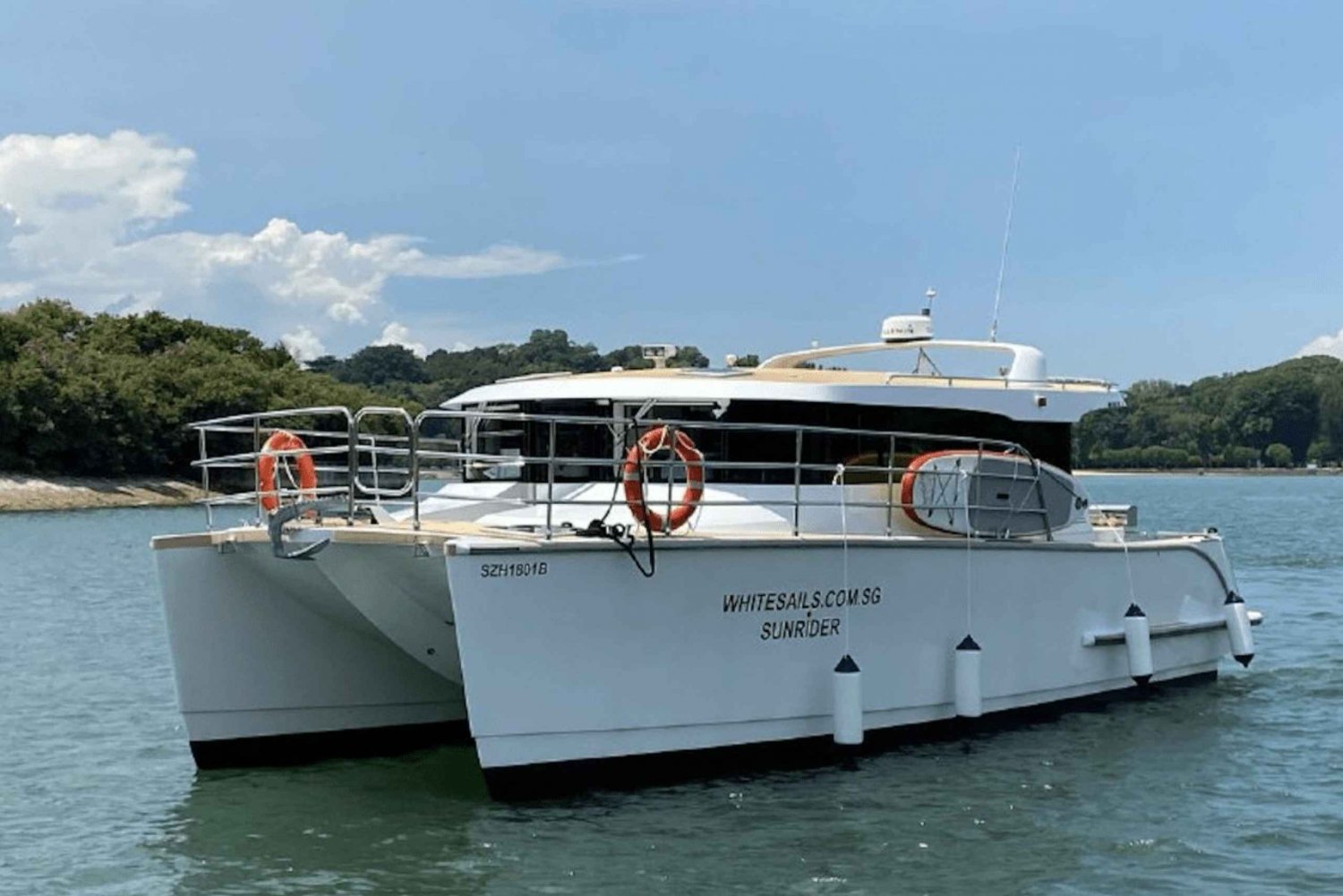 Singapore Yacht Charter onboard SunRider