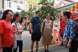 Personalised 3in1 Food Tour: 3 Cultural Trails of Singapore