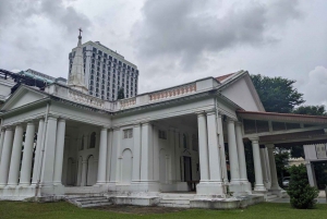 Uncover Singapore's Secrets: A Self-Guided Audio Tour