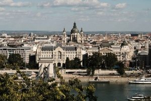 Bratislava: Budapest Private Tour with Memento Park