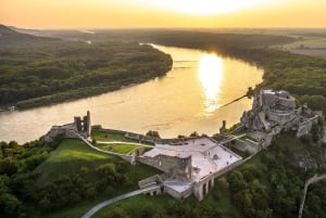 Bratislava: Risteily - Devínin linna meno-paluu