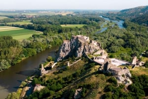 Bratislava: Risteily - Devínin linna meno-paluu