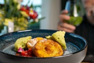 Bratislava: Kreuzfahrt mit Abendessen auf den Wellen der Donau