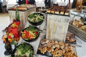 Bratislava: Kreuzfahrt mit Abendessen auf den Wellen der Donau