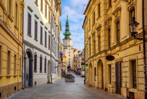 Bratislava: Fully Narrated Old Town and Castle Walking Tour