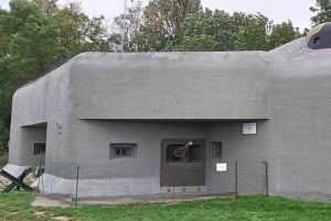 Bratislava : ville, rideau de fer et bunker en vélo électrique