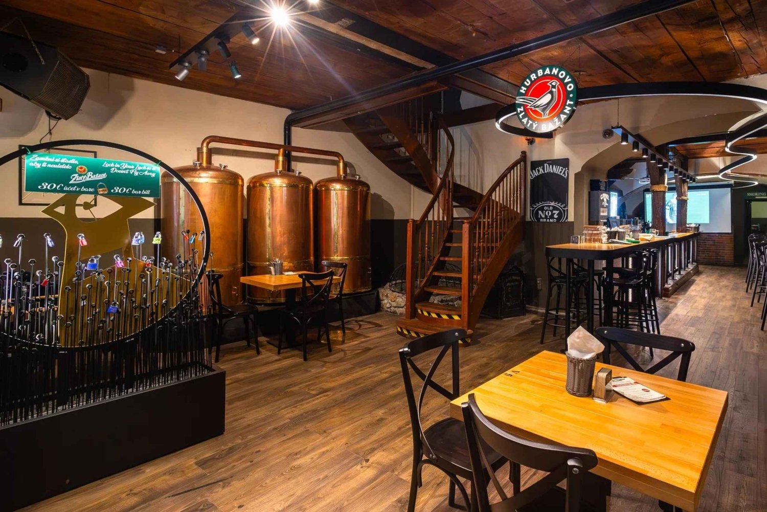 Bratislava: Kneipentour mit VIP-Eintritt, kostenlosen Schnäpsen und Bier