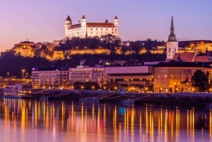 Bratislava: Self-Guided Highlights Scavenger Hunt and Tour