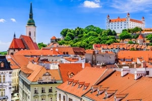 Bratislava: Self-Guided Highlights Scavenger Hunt and Tour