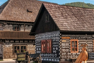 Châteaux, Čičmany et Bratislava