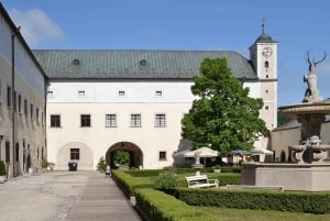 Châteaux, Čičmany et Bratislava