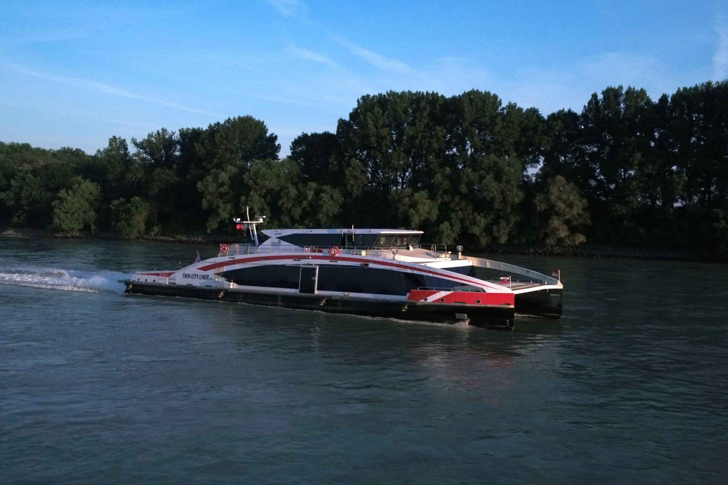 Catamaran Transfer between Vienna & Bratislava