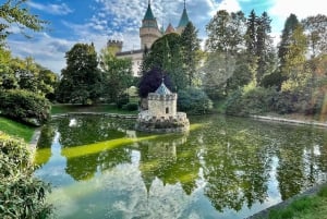 Vanuit Bratislava: Kasteel Bojnice & Čičmany (Dagtocht)