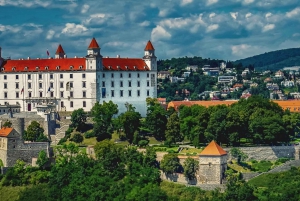 De Bratislava: Viagem de 1 dia com guia para Budapeste e Bratislava