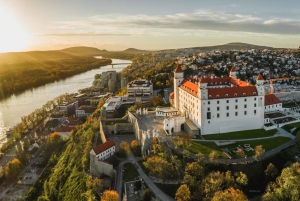 De Bratislava: Viagem de 1 dia com guia para Budapeste e Bratislava