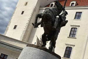 Fra Budapest: Dagstur til Bratislava med minibuss