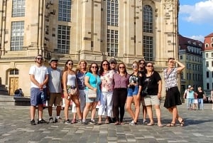 Da Praga: tour privato della Repubblica Ceca con autista-guida locale