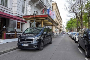 Da Praga: tour privato della Repubblica Ceca con autista-guida locale