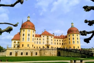 Da Praga: tour privato della Repubblica Ceca con autista-guida locale