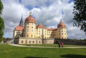 Da Praga: tour privato della Repubblica Ceca con autista-guida locale