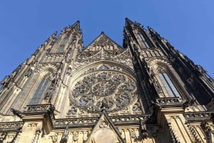 Da Praga: tour privato della Repubblica Ceca con autista-guida locale