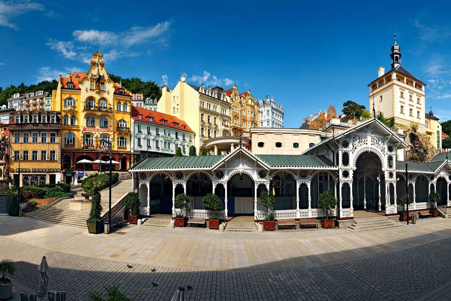 From Prague: Karlovy Vary Guided Day Trip