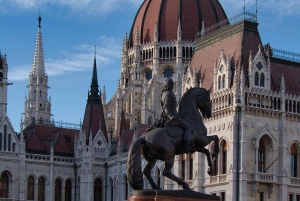 From Vienna: Bratislava & Budapest small group Guided tour