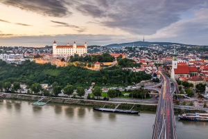 Från Wien: Guidad tur med fotografering i Budapest och Bratislava