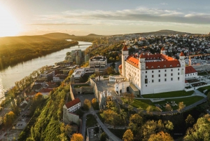 Från Wien: Guidad tur med fotografering i Budapest och Bratislava