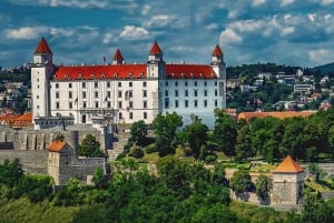 Från Wien: Guidad tur med fotografering i Budapest och Bratislava