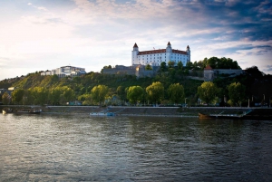 Från Wien: Guidad tur med fotografering i Budapest och Bratislava