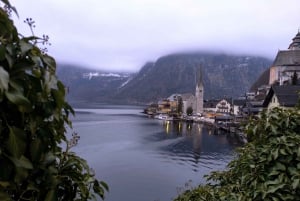 Luxury Van Tour: Salzburg, Hallstatt & More for Your Group