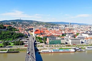 UFO Observation Deck Bratislava Private Tour mit Eintritt