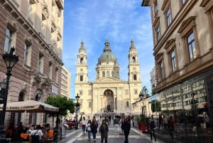 Vienna: Bratislava & Budapest: Christmas Markets Guided Tour