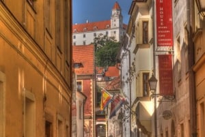 Vienna: Prague Full-Day Guided Tour