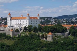 Vienna: Prague Full-Day Guided Tour