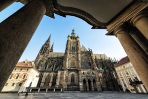 Vienna: Prague Full-Day Guided Tour