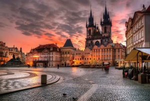 Vienna: Prague Full-Day Guided Tour