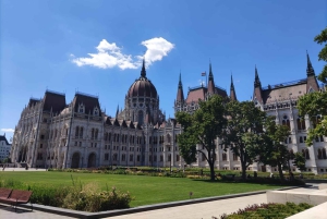 Vienna to Bratislava & Budapest Private Minivan Tour